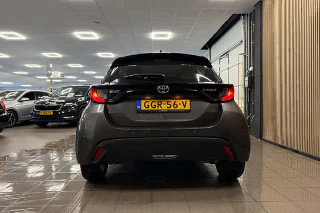 Toyota Yaris (2023) thumbnail 4