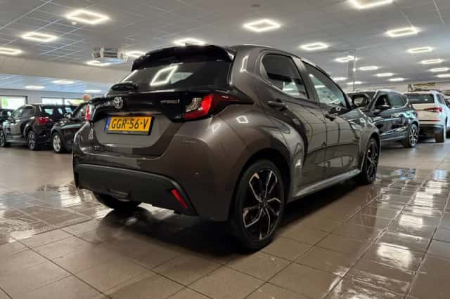 Toyota Yaris (2023) thumbnail 6