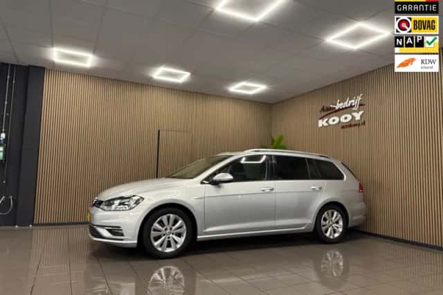 Volkswagen Golf (2018) thumbnail 1
