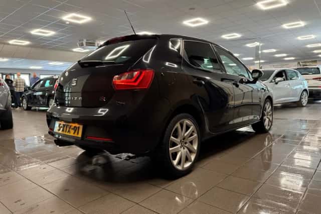 SEAT Ibiza (2015) thumbnail 6
