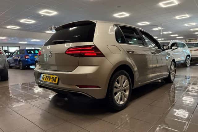 Volkswagen Golf (2019) thumbnail 6