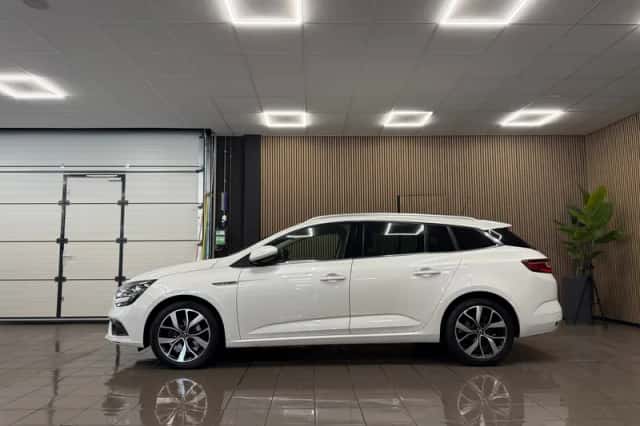 Renault Mégane (2017) thumbnail 2