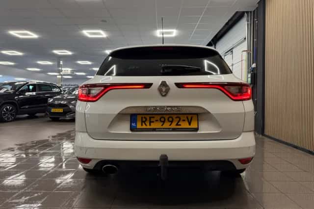 Renault Mégane (2017) thumbnail 4