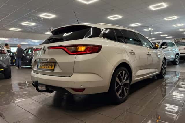 Renault Mégane (2017) thumbnail 6