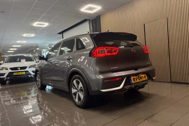 Kia Niro (2018) thumbnail 3