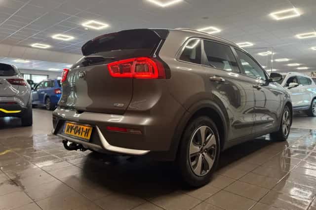 Kia Niro (2018) thumbnail 6