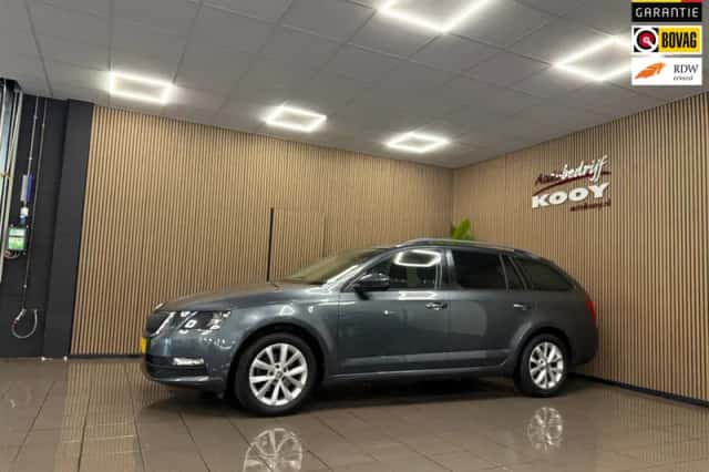Škoda Octavia (2018) thumbnail 1
