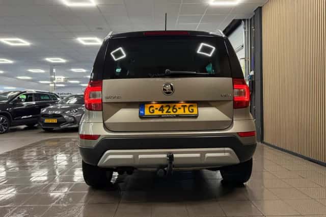Škoda Yeti (2015) thumbnail 4
