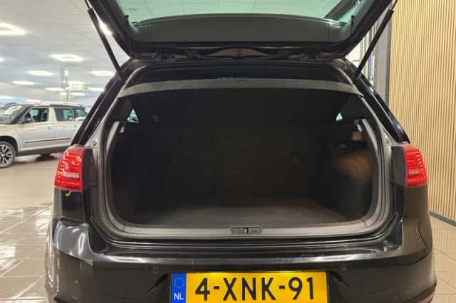 Volkswagen Golf (2014) thumbnail 5