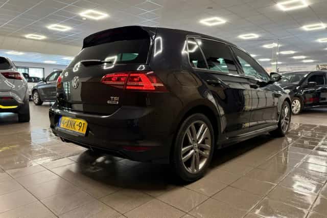 Volkswagen Golf (2014) thumbnail 6