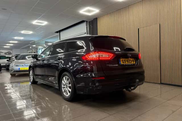 Ford Mondeo (2015) thumbnail 3