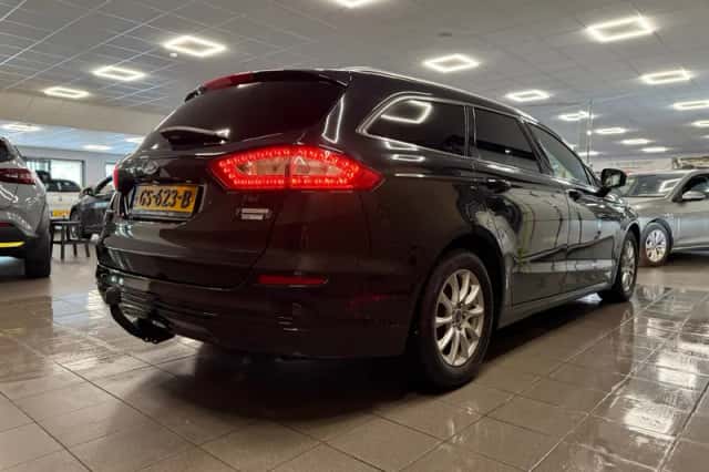 Ford Mondeo (2015) thumbnail 5