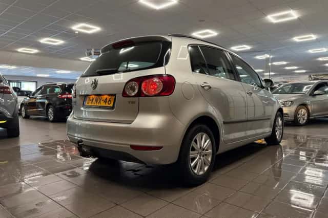 Volkswagen Golf (2012) thumbnail 6