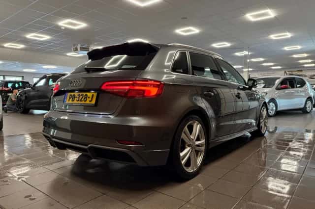 Audi A3 (2017) thumbnail 6