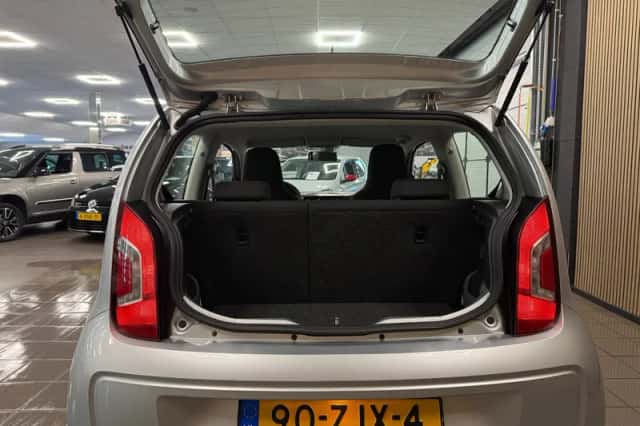 Volkswagen Up! (2013) thumbnail 5