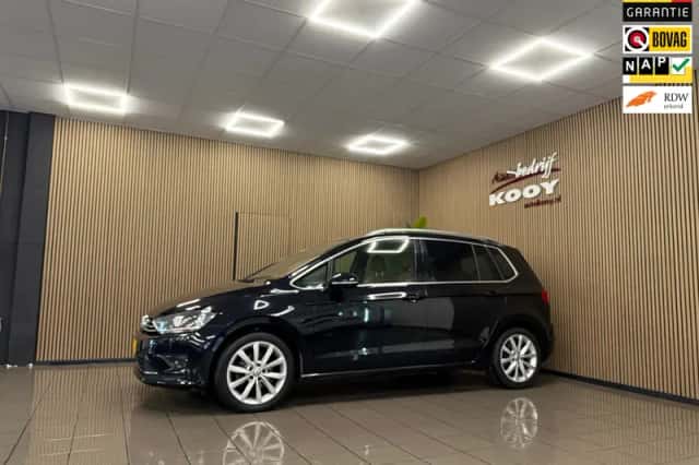 Volkswagen Golf (2016) thumbnail 1