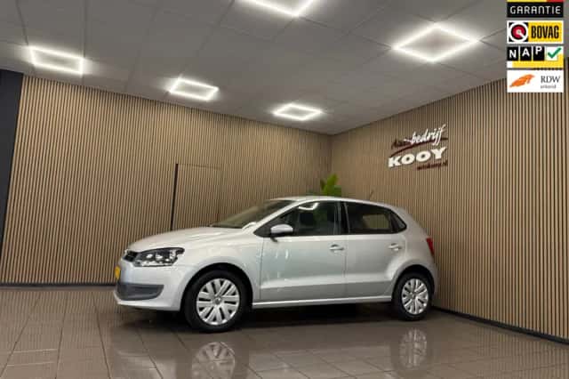 Volkswagen Polo (2013) thumbnail 1