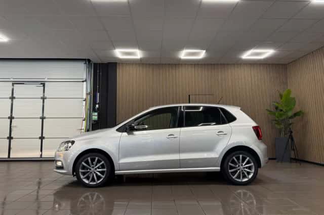 Volkswagen Polo (2014) thumbnail 2