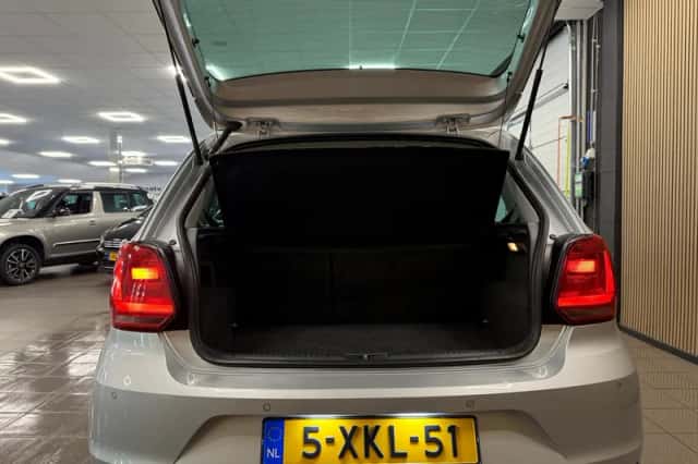Volkswagen Polo (2014) thumbnail 5