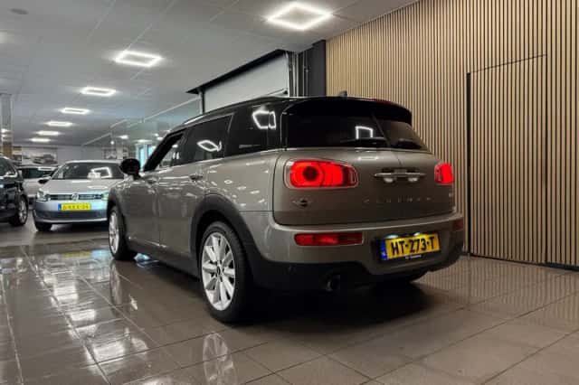 MINI Clubman (2016) thumbnail 3