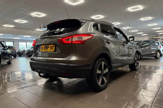 Nissan Qashqai (2015) thumbnail 6