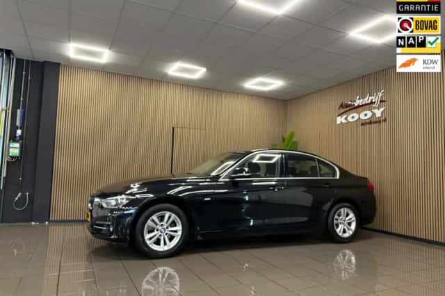 BMW 3-Serie (2017) thumbnail 1