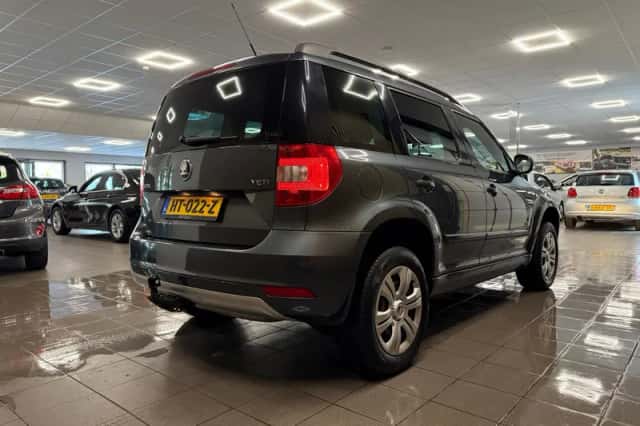 Škoda Yeti (2015) thumbnail 6