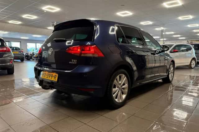 Volkswagen Golf (2016) thumbnail 6