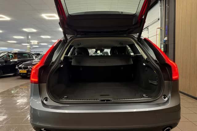 Volvo V90 (2018) thumbnail 5