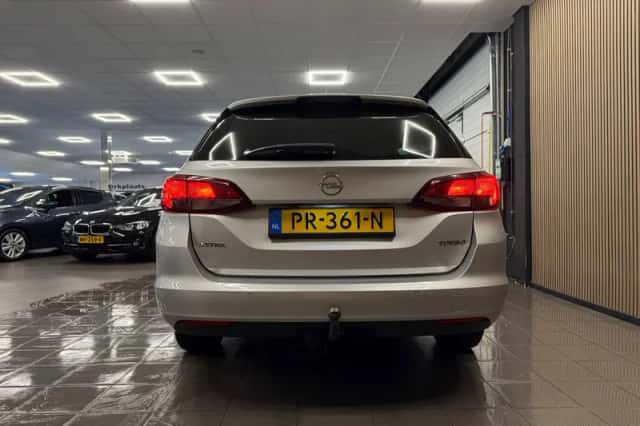 Opel Astra (2017) thumbnail 4