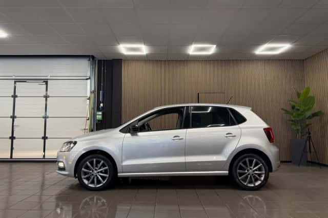Volkswagen Polo (2014) thumbnail 2
