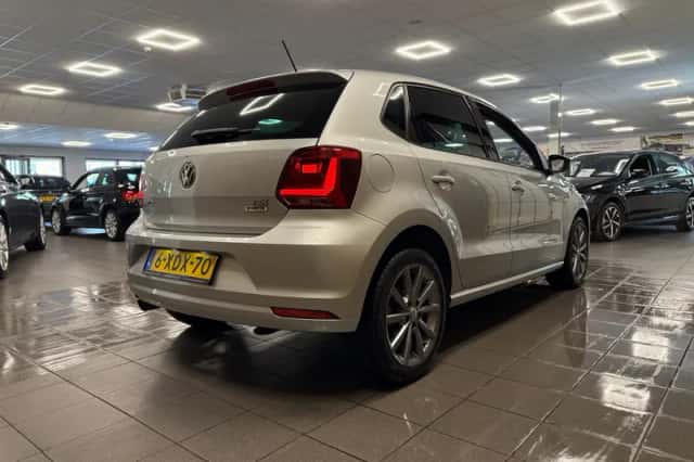 Volkswagen Polo (2014) thumbnail 6