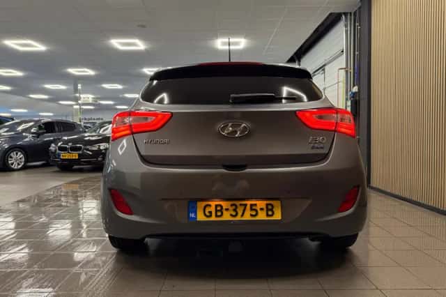 Hyundai i30 (2015) thumbnail 4
