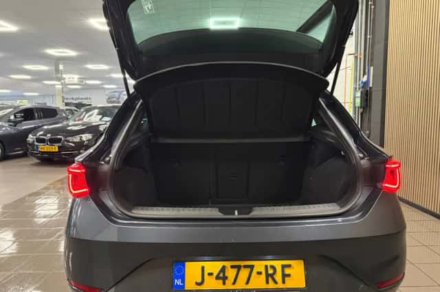 SEAT Leon (2020) thumbnail 5
