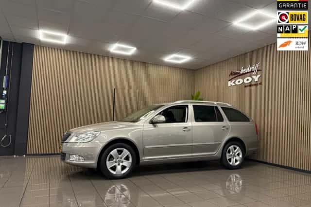Škoda Octavia (2011) thumbnail 1