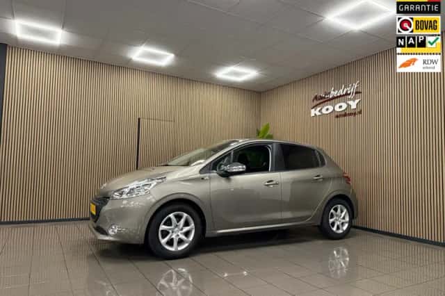 Peugeot 208 (2015) thumbnail 1