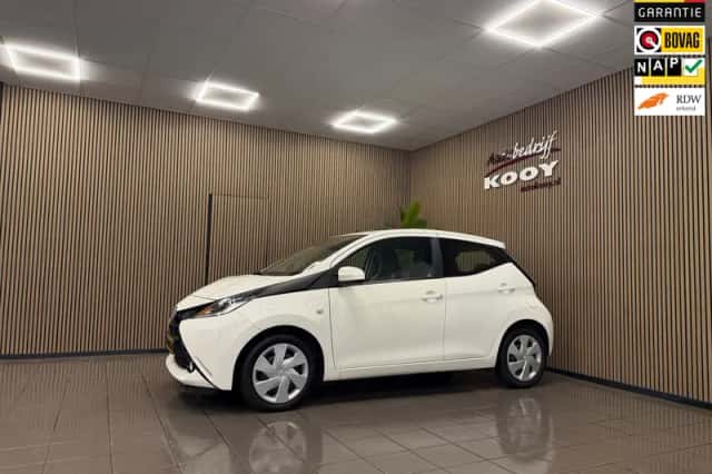 Toyota Aygo (2017) thumbnail 1