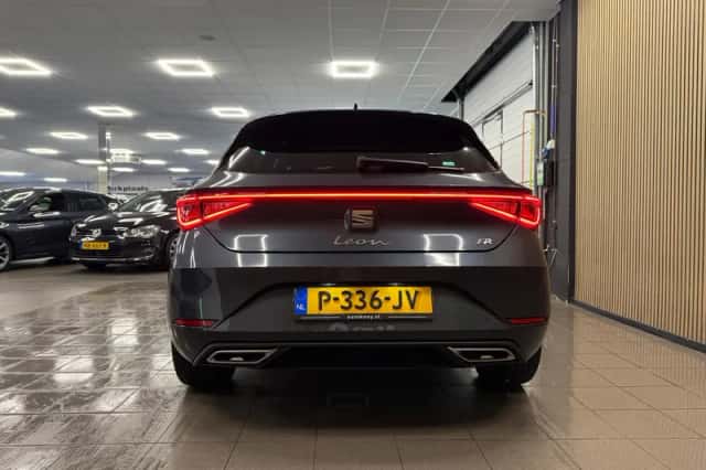 SEAT Leon (2021) thumbnail 4