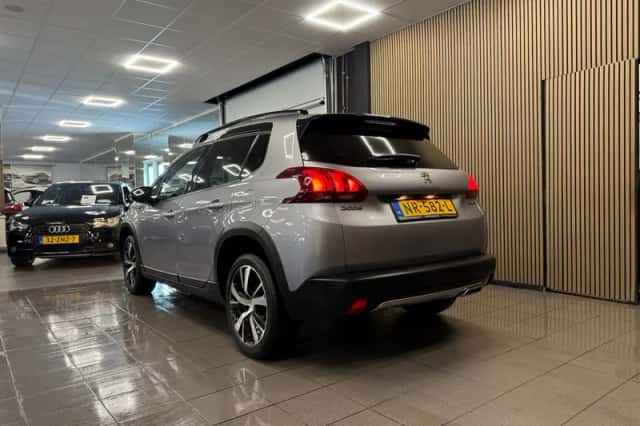 Peugeot 2008 (2017) thumbnail 3