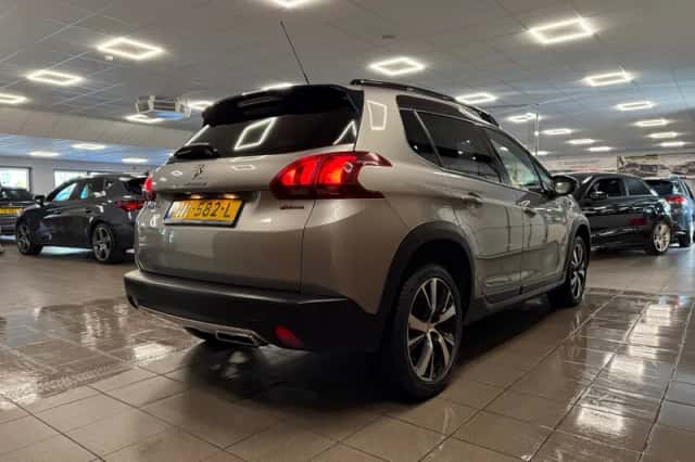 Peugeot 2008 (2017) thumbnail 6