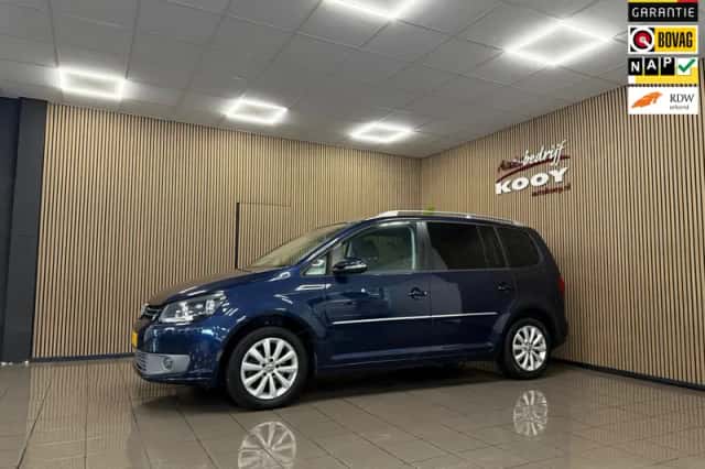 Volkswagen Touran (2011) thumbnail 1