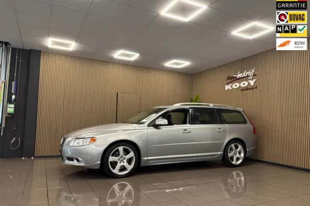 Volvo V70 (2011) thumbnail 1