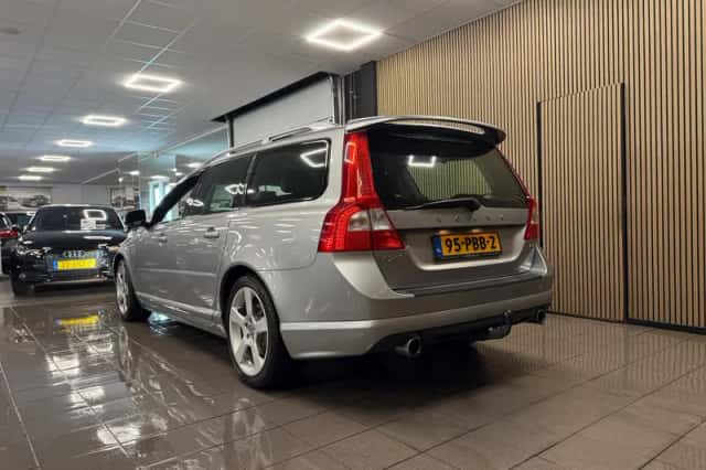 Volvo V70 (2011) thumbnail 3