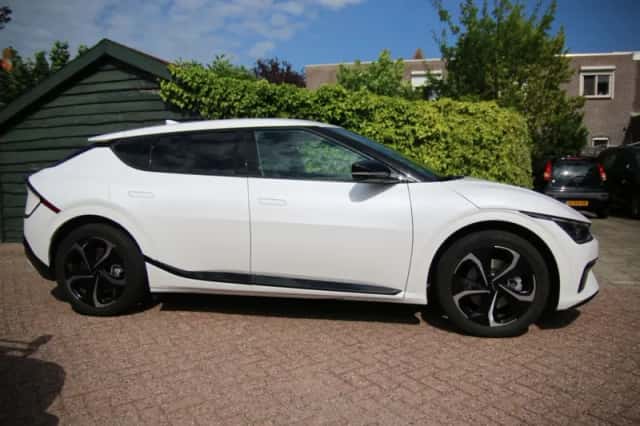 Kia EV6 (2024) thumbnail 4