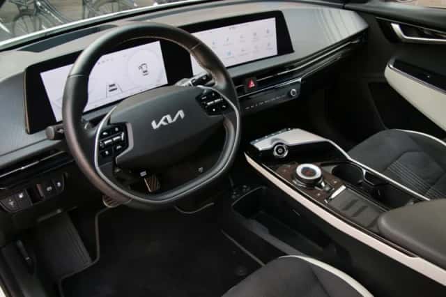 Kia EV6 (2024) thumbnail 5
