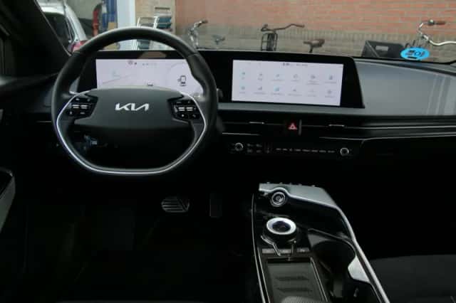 Kia EV6 (2024) thumbnail 6