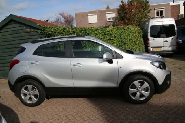 Opel Mokka (2016) thumbnail 3
