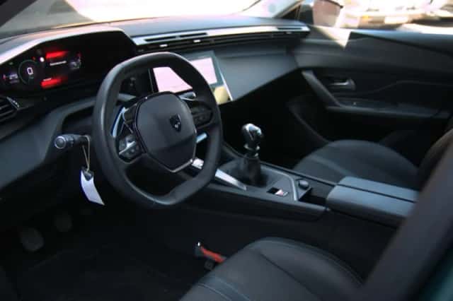 Peugeot 308 (2022) thumbnail 5