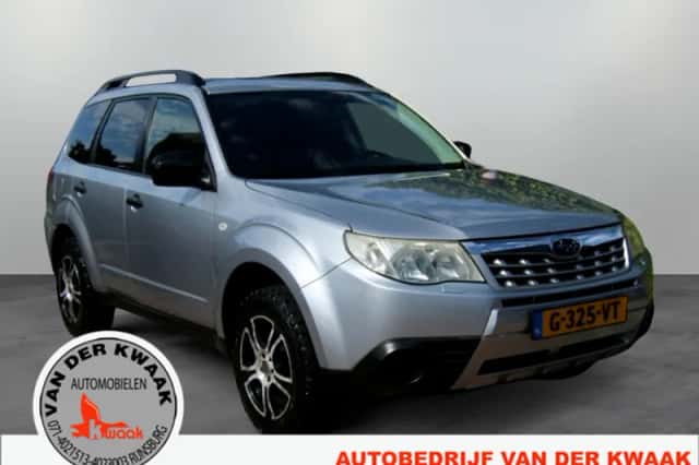 Subaru Forester (2012) thumbnail 1