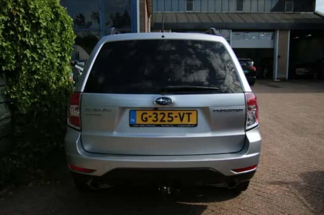 Subaru Forester (2012) thumbnail 5